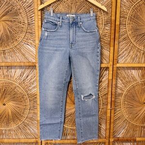 Madewell The Curvy Perfect Vintage Jean SZ 25 Light Wash, Lightly Distressed